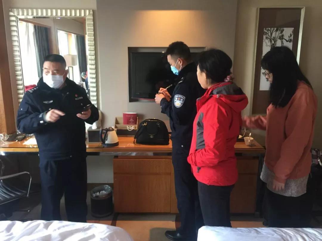 感染人數(shù)是否正在靠近峰值.jpg 感染人數(shù)是否正在靠近峰值.jpg
